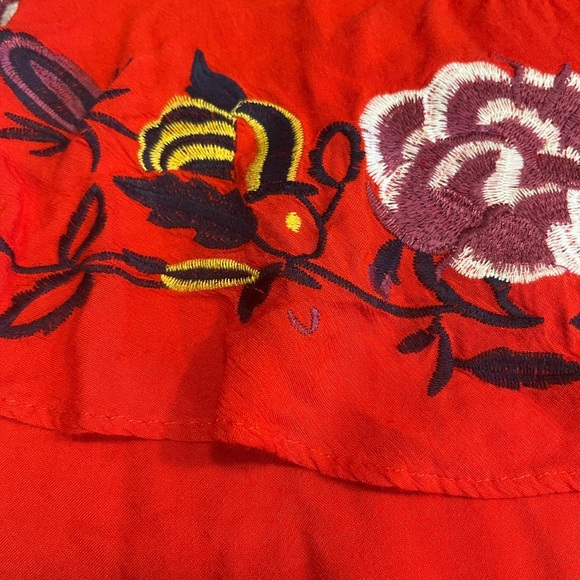 Entro floral embroidery red blouse size L - Picture 4 of 5